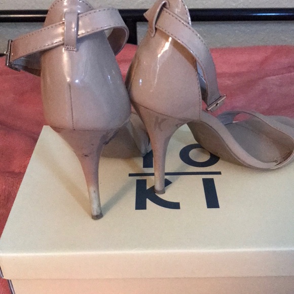 Heels - Picture 2 of 2